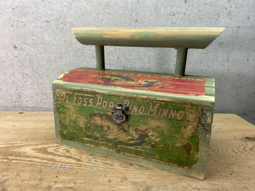 Al Foss Wood Chest used empty Fishing Lure Wood Field Tackle Box