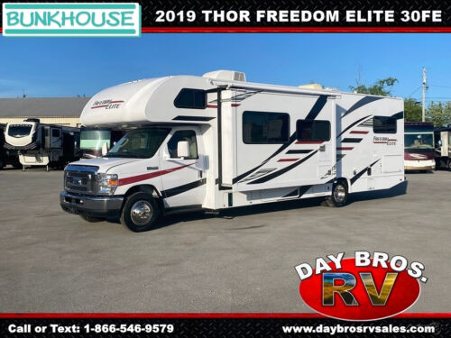 19 Thor Motor Coach Freedom Elite 30FE V10 Class C RV Gas Motorhome Camper Bunks
