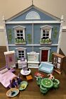 Doll House With Furniture & 2 Dolls Trading Spaces Design