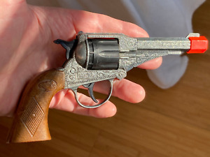 Vintage EDISON GIACATTOLI Toy Cap Gun Revolver Italy 50019 Orange Plug