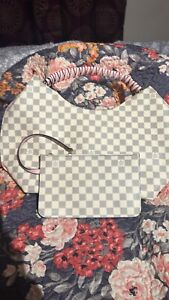 louis vuittons handbags new without tags￼