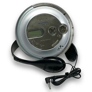 SONY Walkman Model D-NE710 Atrac3 Plus Portable CD MP3 Player - WORKS GREAT