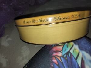 Vintage Bunte Brothers Chicago  Usa Tin Full Of Old Buttons Sewing Crafts
