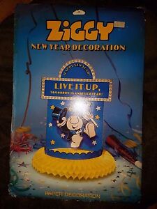 Vintage Ziggy Live it Up Happy New Year American Greetings Honeycomb Decoration