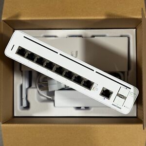 Ubiquiti UNMS UISP-Console with Integrated Multi-Gigabit Ethernet Gateway Router