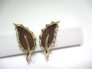SARAH COVENTRY AUTUMN FAUX WOOD INLAY LEAF CLIP EARRINGS~1 1/4