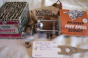 8123 EXCELLANT PFLUEGER SUMMIT 1995 READ TAG BOX PAPERS PLUS POUCH PLUS