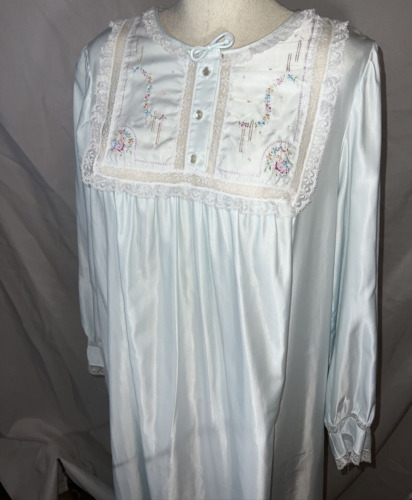 Vintage Barbizon Cottagecore Grannycore LARGE Nightgown Floral Embroidery Long