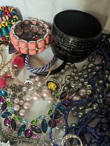 2lb+ Bulk Costume Jewlery Mixed Lot All wearable Some New Most Preowned