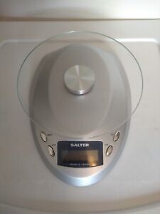 Salter Electronic Kitchen Scale Model #6300 Grams/Ounces