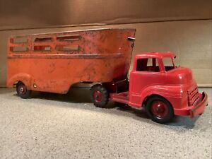 Vintage Pressed Steel Wyandotte Semi Truck Tractor C.O.E. Cab & Trailer