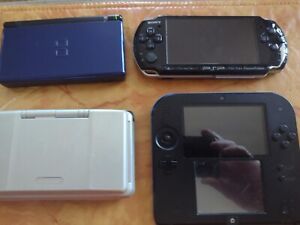 Lot of 4 Nintendo Handheld Consoles DS,Psp 3001,  (Parts/Repair) - Read,