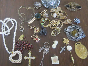 Antique/Vtg Art Deco Estate Jewelry Lot AS FOUND Clips Brooches GF Etc 22pc