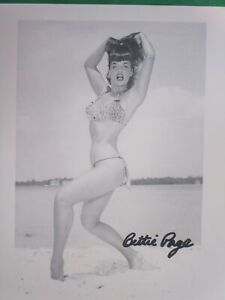 Bettie Page Beach Lover Mint, Coa with Signed Collection Photo