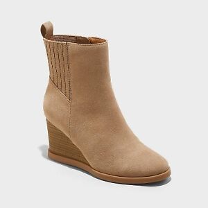 Women's Cypress Winter Boots - Universal Thread Taupe 8