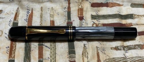 Pelikan 100 in rare gray binde; 1931; fountain pen