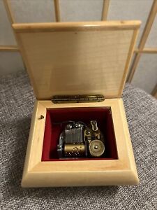 Reuge Music Box Swiss Musical Made In Italy Box 4” Long Works Opens Evergreen