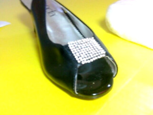 Amanda Black Heel Slingback Women’s Dress Shoe Size 8-W