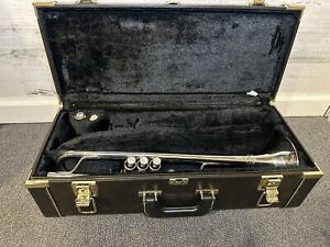 MINT Condition!!!! Yamaha Xeno YTR-8345 Large Bore With Case And Mouthpiece