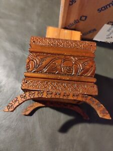 Vintage.  hand carved wood  jewelry / trinket  box . Antique?
