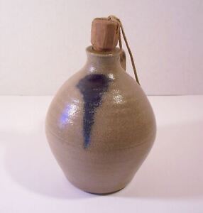 New ListingVtg E WANG Studio Art Pottery Jug Vase Tan Cobalt Blue Signed