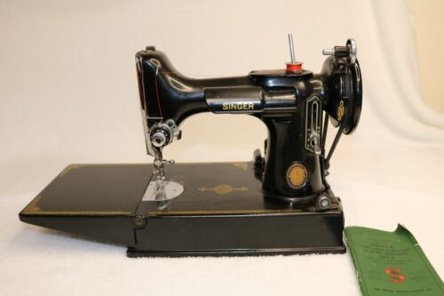 New ListingVINTAGE Singer Featherweight 221-1 Sewing Machine Untested
