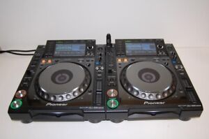 Pioneer CDJ 2000 Nexus 2 Pair | Good Condition Used for streaming online only