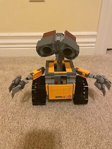 WALL.E Robot Figure Building Blocks Toy Movie MOC Building Model Set 687 Pieces