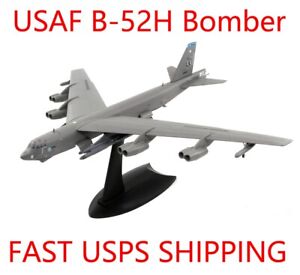 1/200 USAF B-52H Stratofortress Heavy Bomber with AGM-86 Aircraft Diecast Model