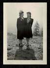 New Listing2 WOMAN FANCY DRESSED COATS HATS HEELS FIELD OLD/VINTAGE PHOTO SNAPSHOT- M284