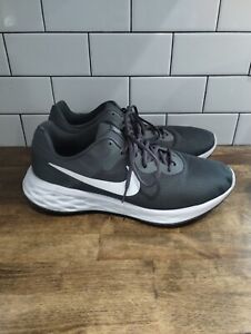 Nike Revolution Wide Gray White Running Sneakers DD8475-0034 Mens 13 wide