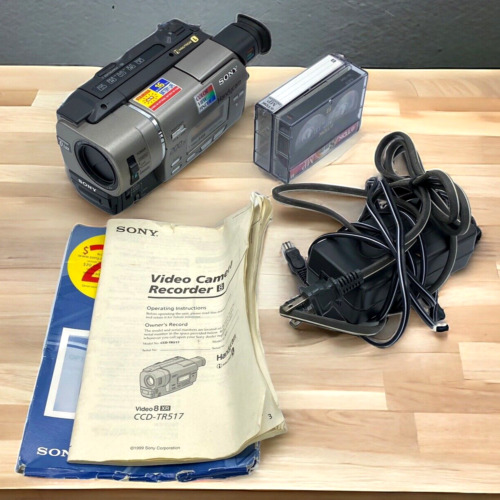 Sony Handycam CCD-TR517 Video 8 Camcorder Tested Works 2 Tapes Manual + Charger