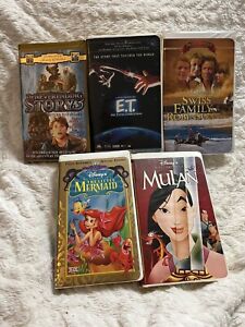 Disney & Universal Studio Children’s Movies - VHS Tapes - LOT of 5 - Vintage