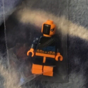 100% Lego DC Deathstroke Minifigure Excellent Condition