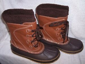 New L.L.Bean sz 8M Snow Boots with Tumbled Leather
