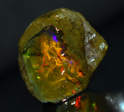 24.05 Natural Opal Rough AAA Quality Ethiopian Welo Fire Opal Raw Gemstone