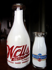 New ListingTRPQ 1940's Wells BLUE BUNNY ICE CREAM LeMars IOWA Quart IA. dairy milk bottle