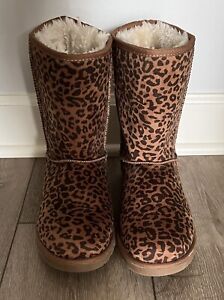 Makalu Ani Leopard Fur Lined Boots Size 9 Winter Snow Mid Height Booties