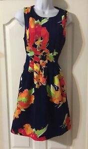 Beautiful floral colorful vibrant navy size 8 Vince Camuto sleeveless dress