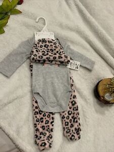 Baby Girl’s  Size 0-3 months Fall-winter Clothes