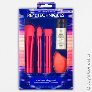 1 REAL TECHNIQUES Sparkle + Sleigh Makeup Brush & Sponge Set 