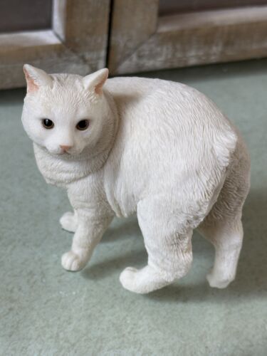 Realistic White Kitten Figurine Cat Statue Resin Animal