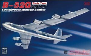ModelCollect UA72207 US Air Force B-52G Early Production 1/72 Scale Model Kit