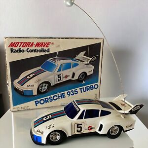Taiyo Porsche 935 Radio Controlled Toy 1:24 White