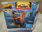 2022 Hot Wheels City Downtown Car Park Playset - Brand New Unopened