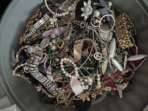 1+lb Lot Bag O'Untested Treasure Bulk Estate jewelry 925 wear/resell +Some junk