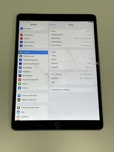 Apple iPad Air (3rd Generation) 256GB, Wi-Fi, 10.5in - Space Gray