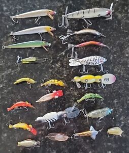 Lot Of 21 Unbranded Vintage Fishing Lures Mixed Lot Used