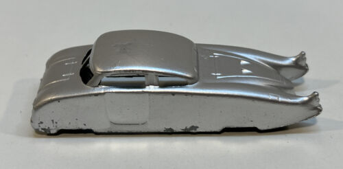 Tootsietoy Midgetoy Silver Futuristic Space Age Diecast Car 3 1/2
