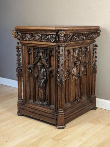 French Antique Gothic Revival Figural Carved Side/Lamp Table/Pedestal/Nightstand